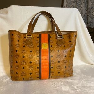 AUTH MCM TOTE